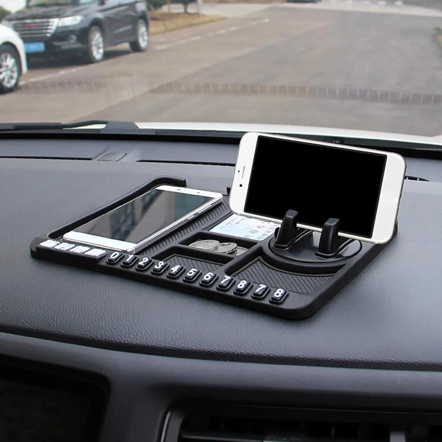 4u1 Silikonska Neklizajuća Podloga za Auto – Idealna za Telefon, Ključeve i Naočare
